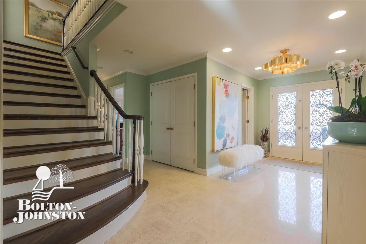 9 Stratton Place Grosse Pointe, MI 48236 - Photo 8 of 68 50063819-7.JPG