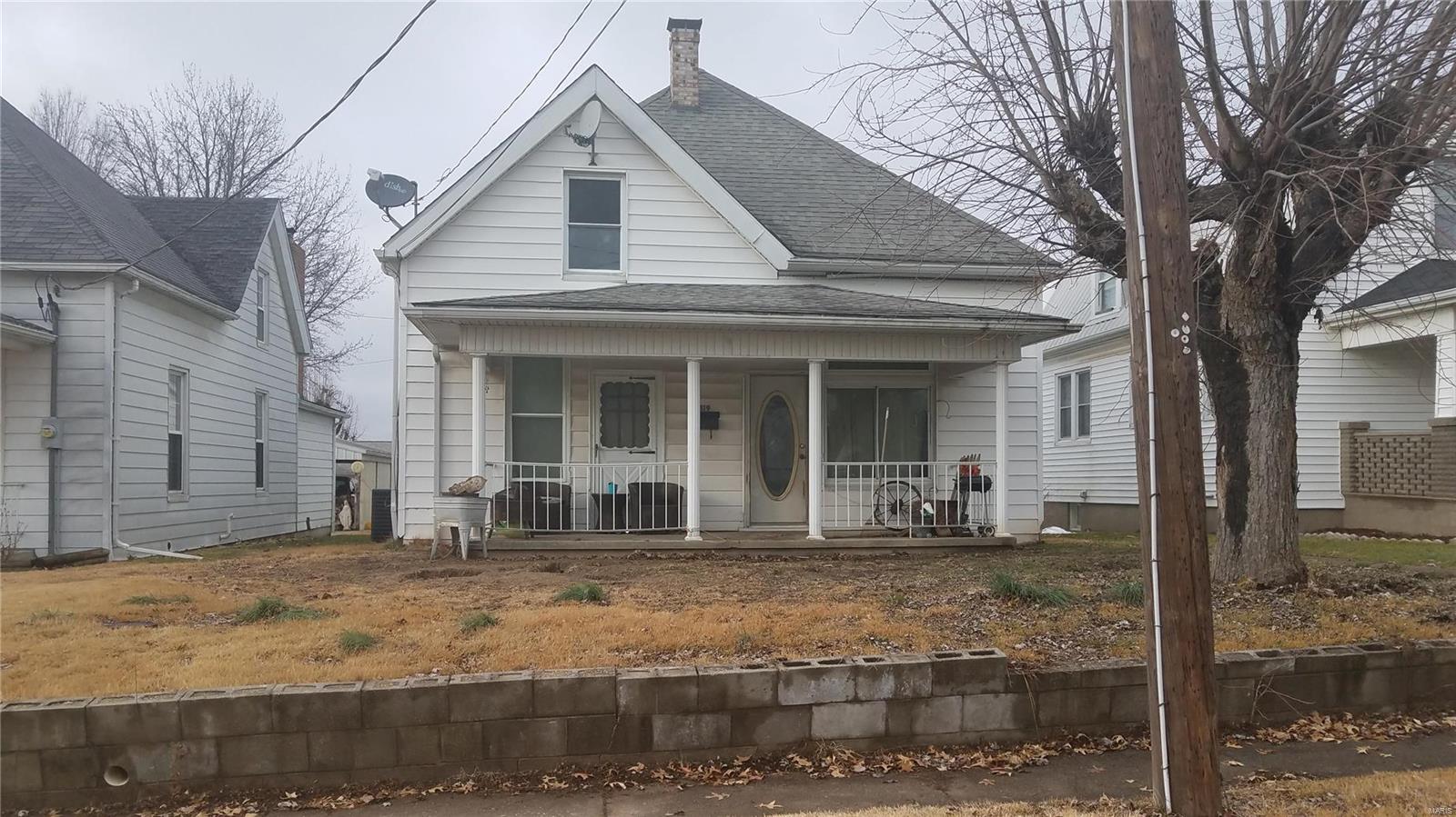 819 Valley Street Chester, IL 62233 - Photo 1 of 41 Gallery Image 1