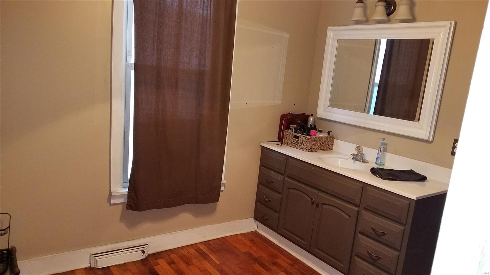 819 Valley Street Chester, IL 62233 - Photo 22 of 41 Gallery Image 22