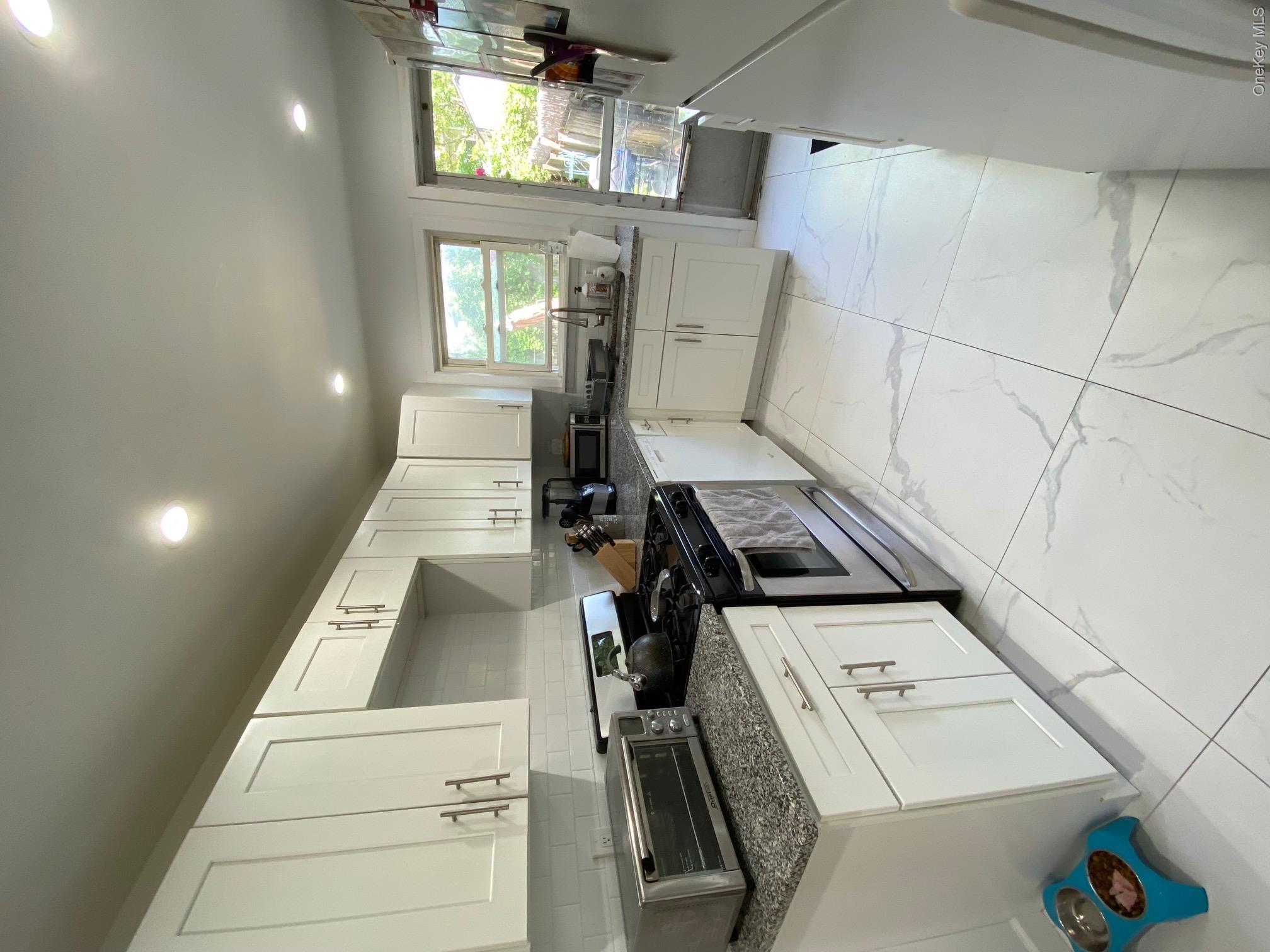 34 Inwood Road Port Washington, NY 11050 - Photo 6 of 21
