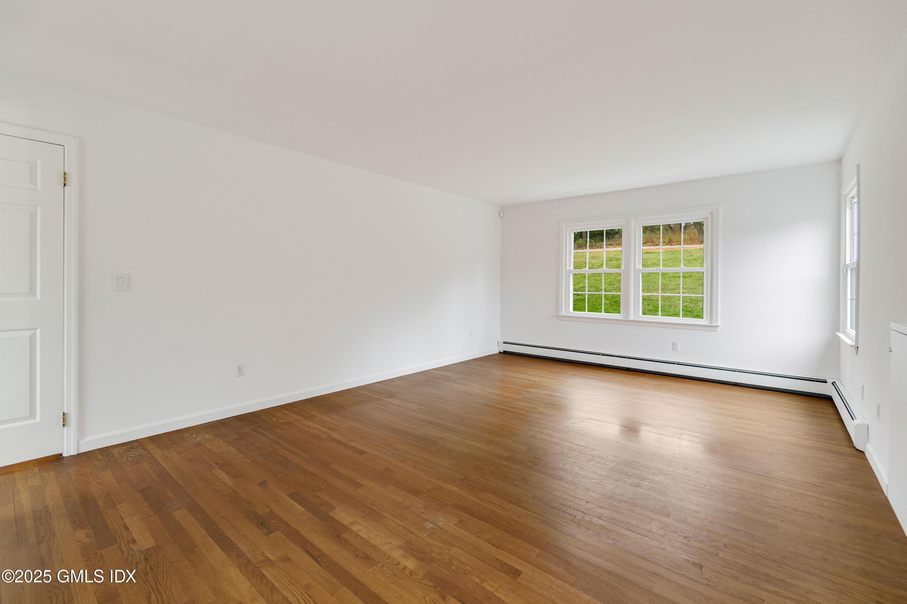 108 Butternut Hollow Road Greenwich, CT 06830 - Photo 17 of 26 Primary Bedroom