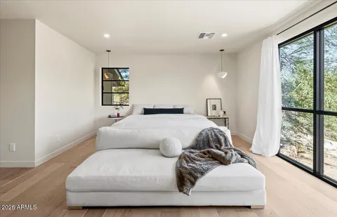 $2,895,000 | 4035 East McDonald Drive, Phoenix, AZ 85018