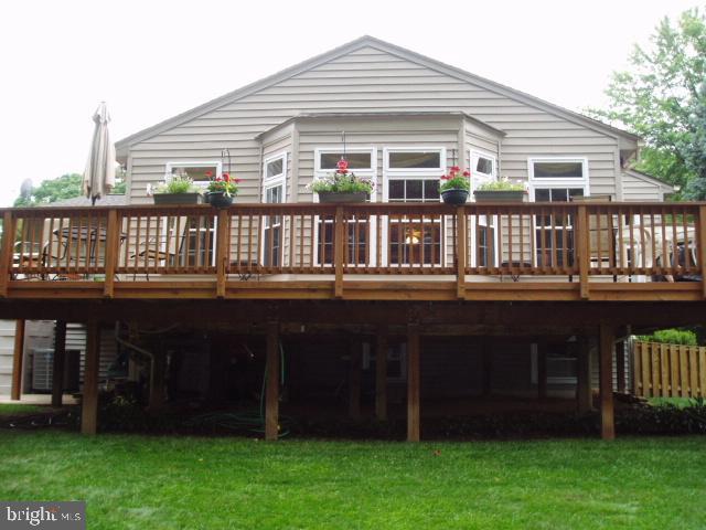 6919 Raspberry Plain Place Springfield, VA 22153 - Photo 40 of 51 Back view of deck