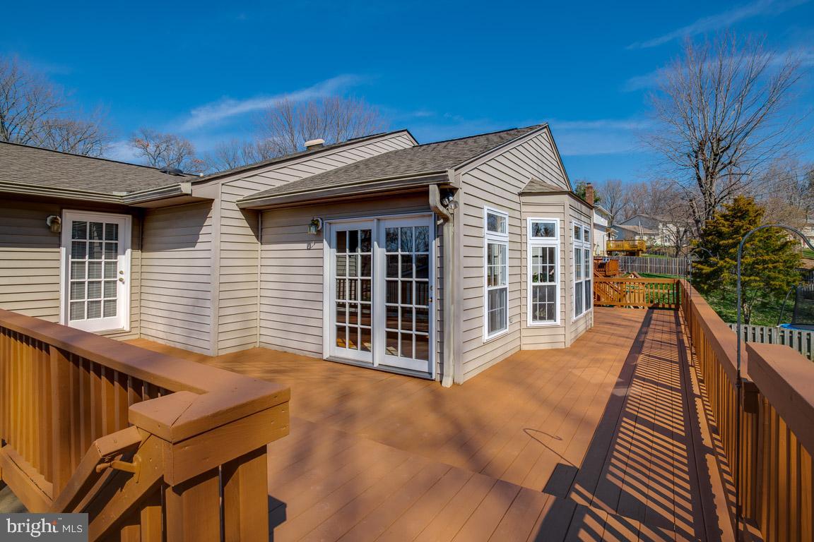 6919 Raspberry Plain Place Springfield, VA 22153 - Photo 8 of 51