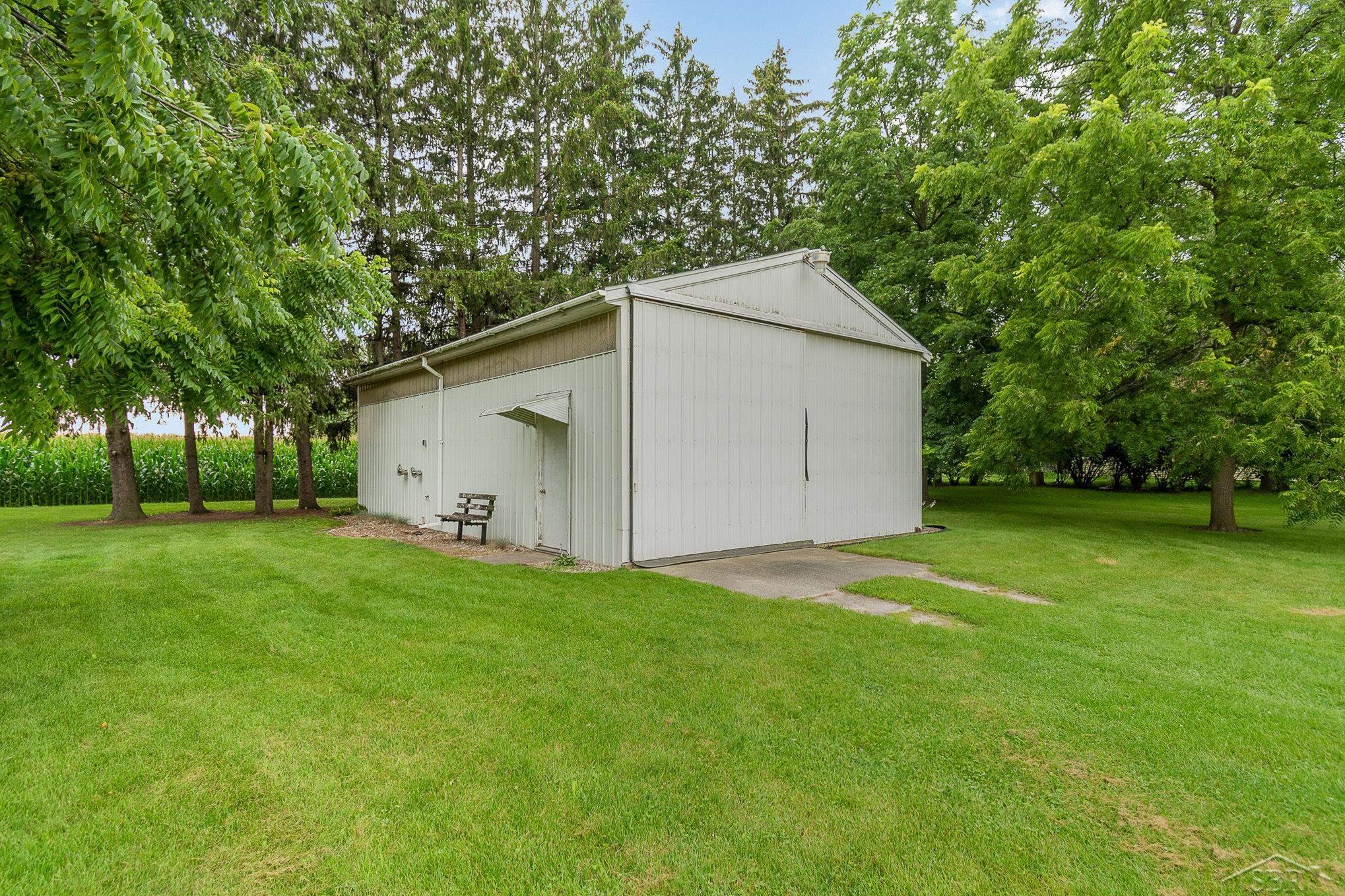 4640 East Laporte Road Freeland, MI 48623 - Photo 25 of 29 50117355-24.JPG