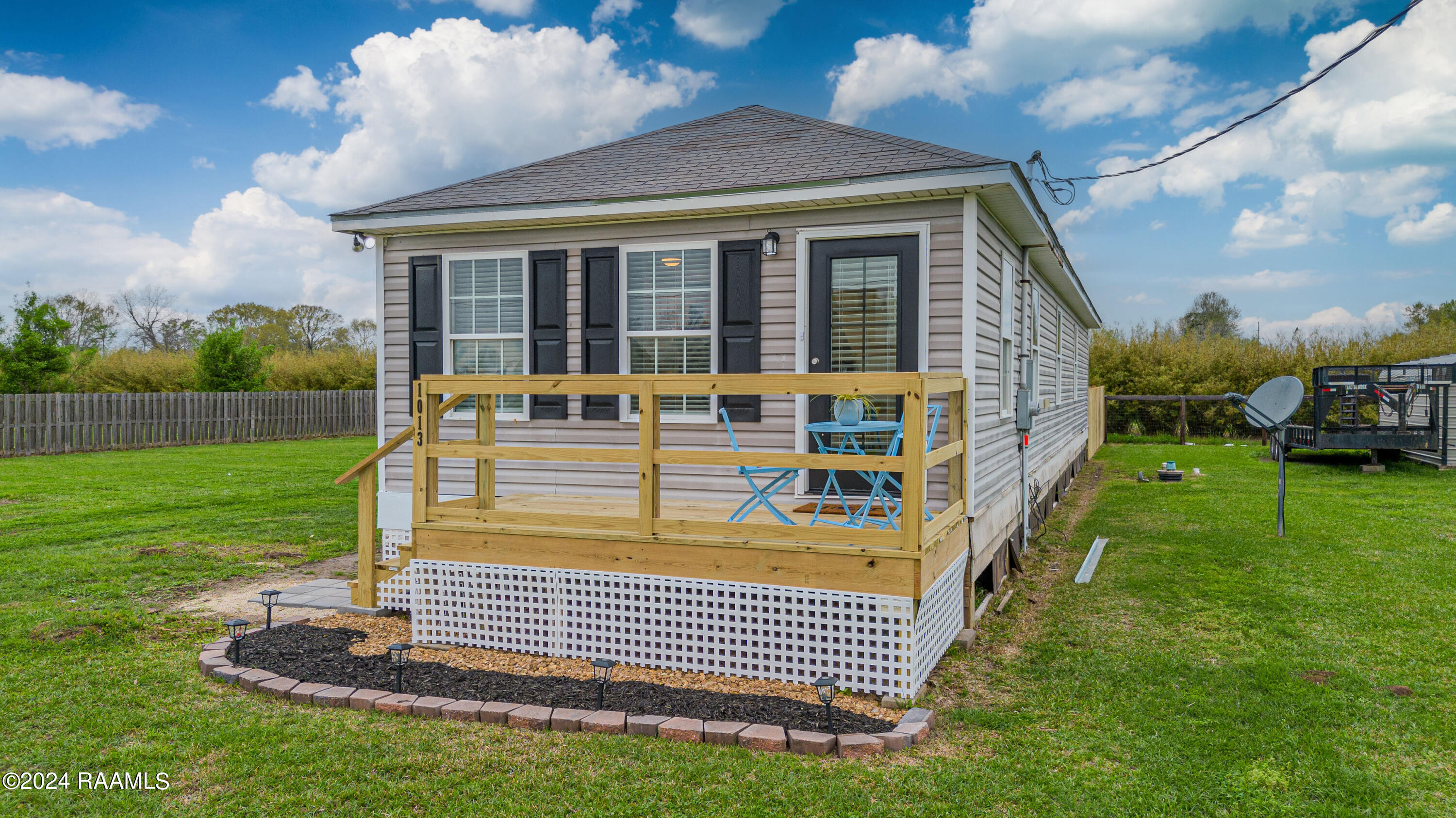 1013 Maurice Huval Road Broussard, LA 70518 - Photo 1 of 20 Front View