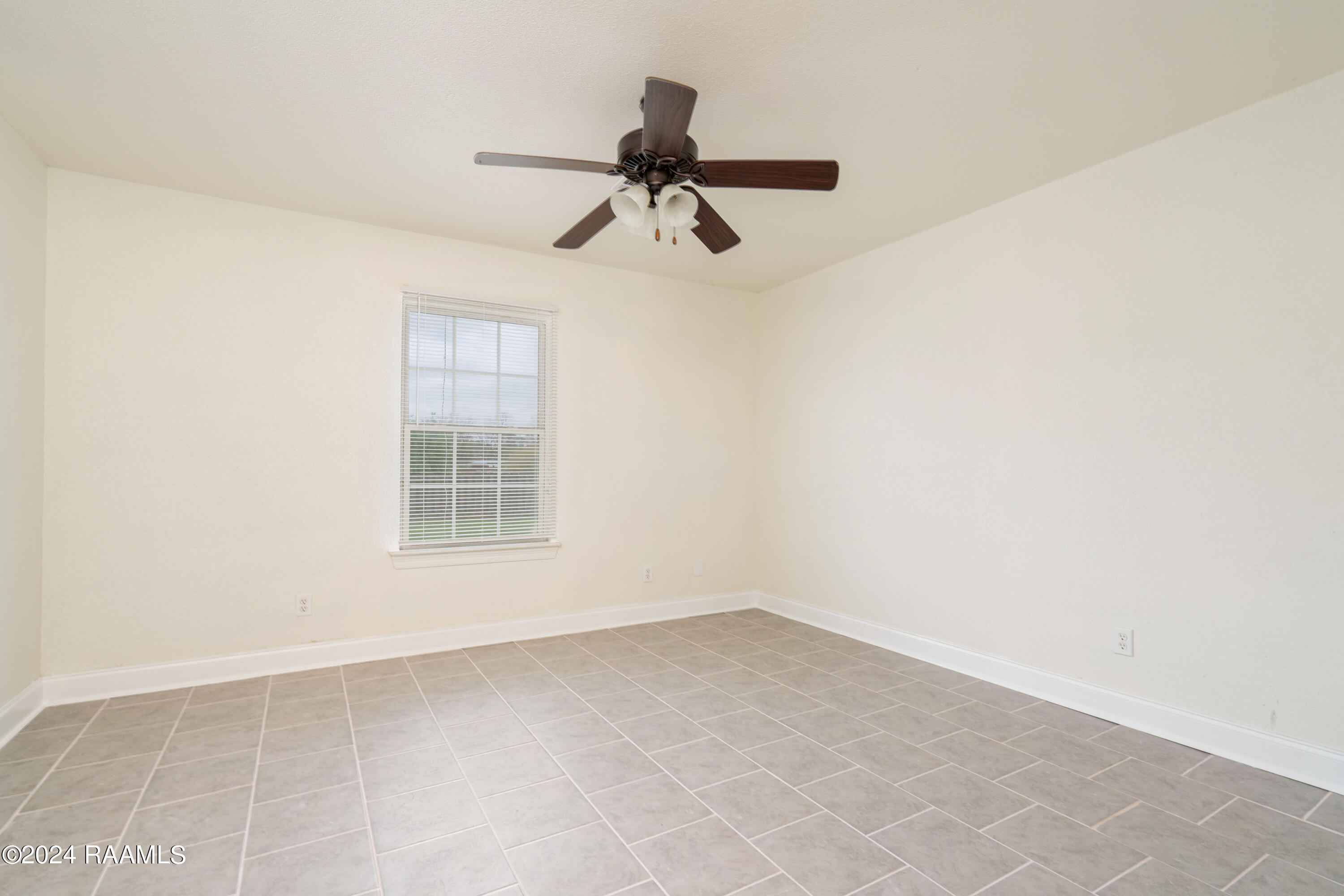 1013 Maurice Huval Road Broussard, LA 70518 - Photo 10 of 20 SH_00058-HDR