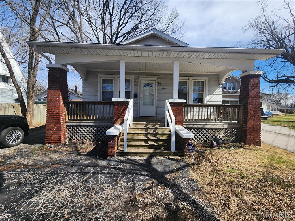 1207 Milton Road Alton, IL 62002 - Photo 1 of 3 Gallery Image 1