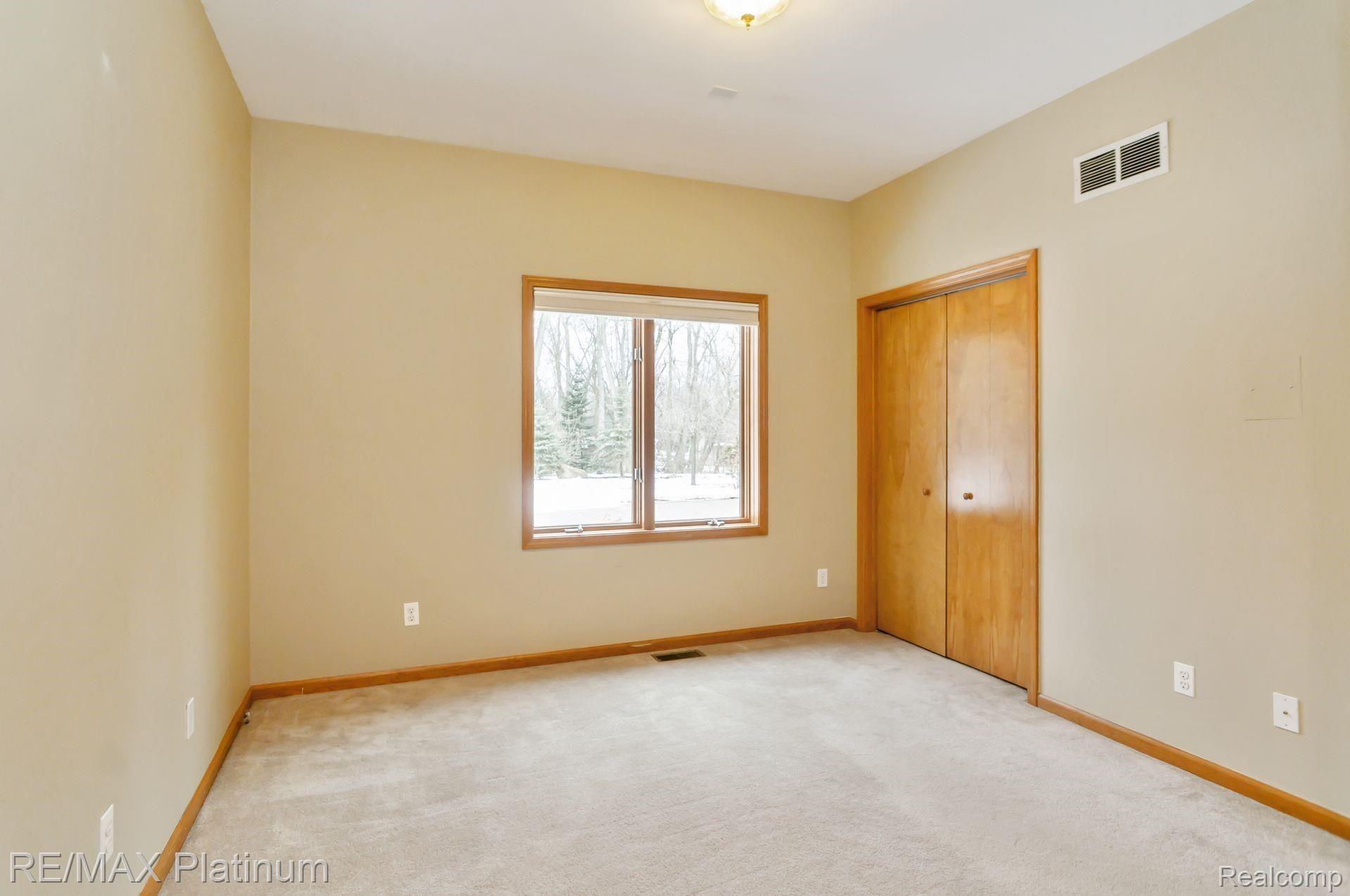 7602 Sheldon Road Whitmore Lake, MI 48189 - Photo 19 of 42 19.jpg