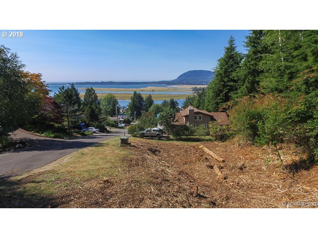 Alder Street Wheeler, OR 97147 - Photo 3 of 9 Gallery Image 3