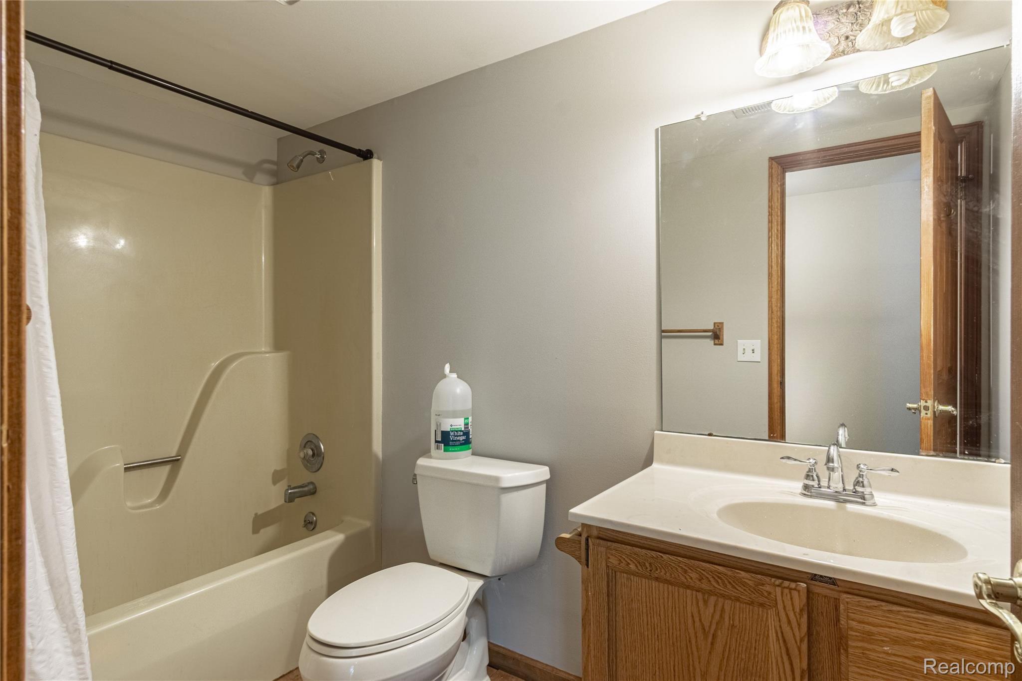 10023 Fish Lake Road Holly, MI 48442 - Photo 19 of 23 Interiors (34 of 36).jpg