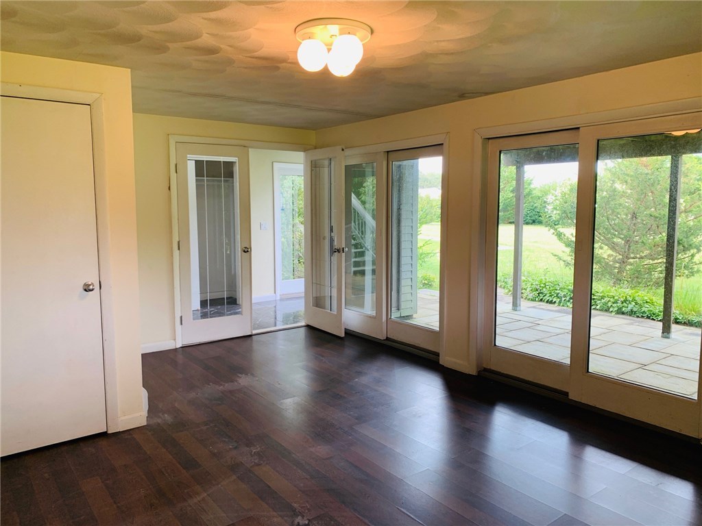 39 Side Road Little Compton, RI 02837 - Photo 14 of 20 Gallery Image 14