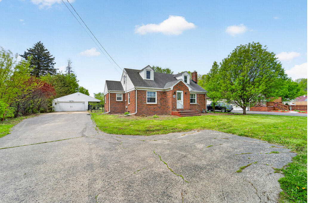 1815 4 Mile Road Caledonia, WI 53402 - Photo 2 of 28 IMG_2813