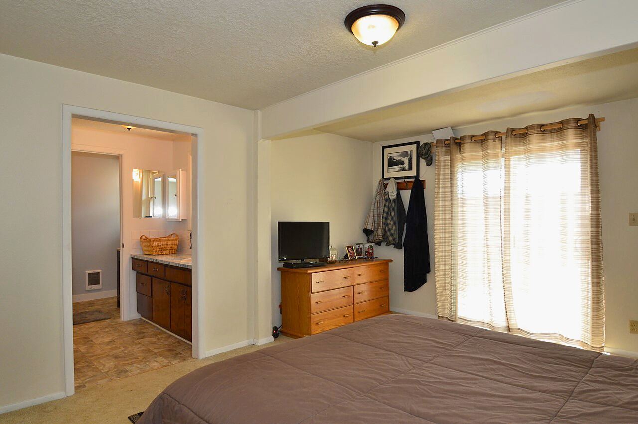 27305 North Short Road Deer Park, WA 99006 - Photo 16 of 20 Gallery Image 16