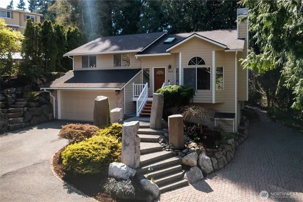 $899,000 | 8608 Main Street, Edmonds, WA 98026