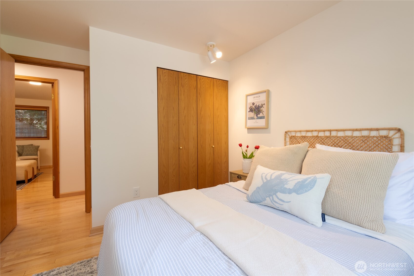 8608 Main Street Edmonds, WA 98026 - Photo 12 of 36