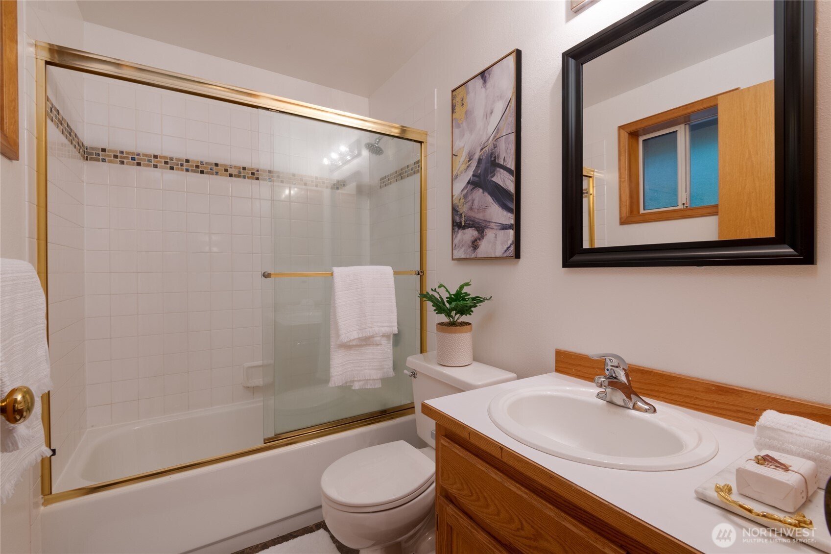 8608 Main Street Edmonds, WA 98026 - Photo 16 of 36