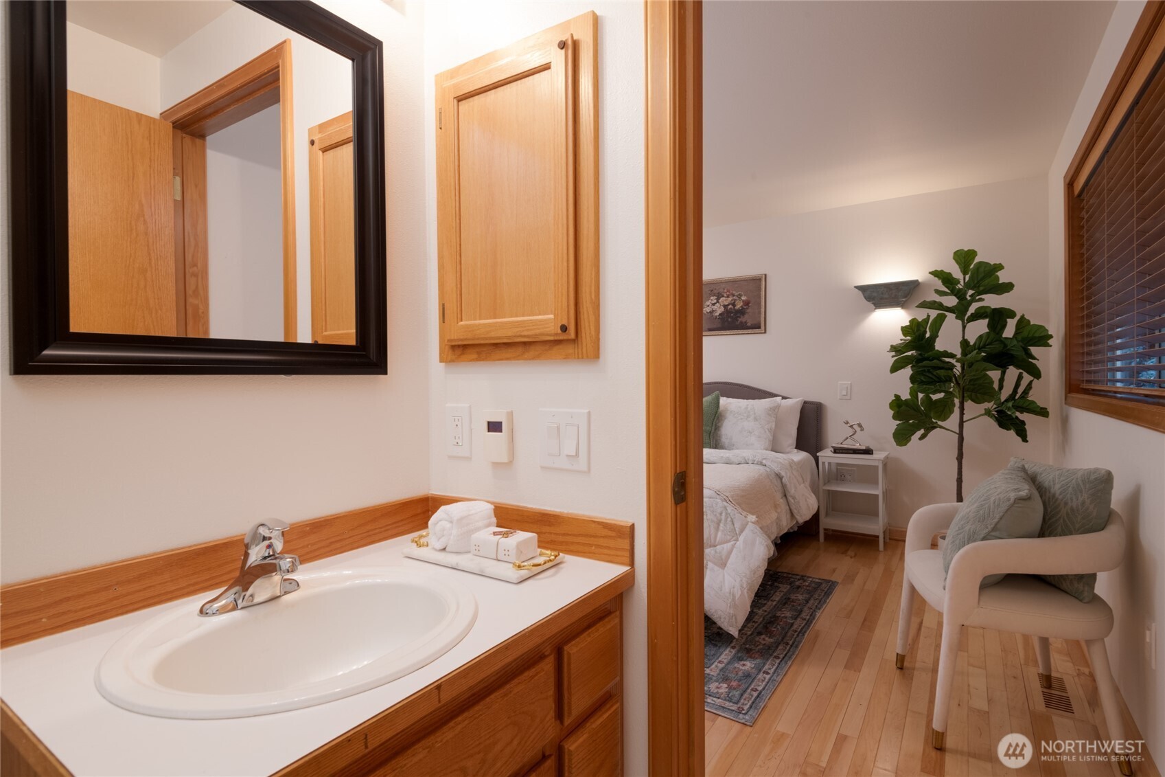 8608 Main Street Edmonds, WA 98026 - Photo 17 of 36