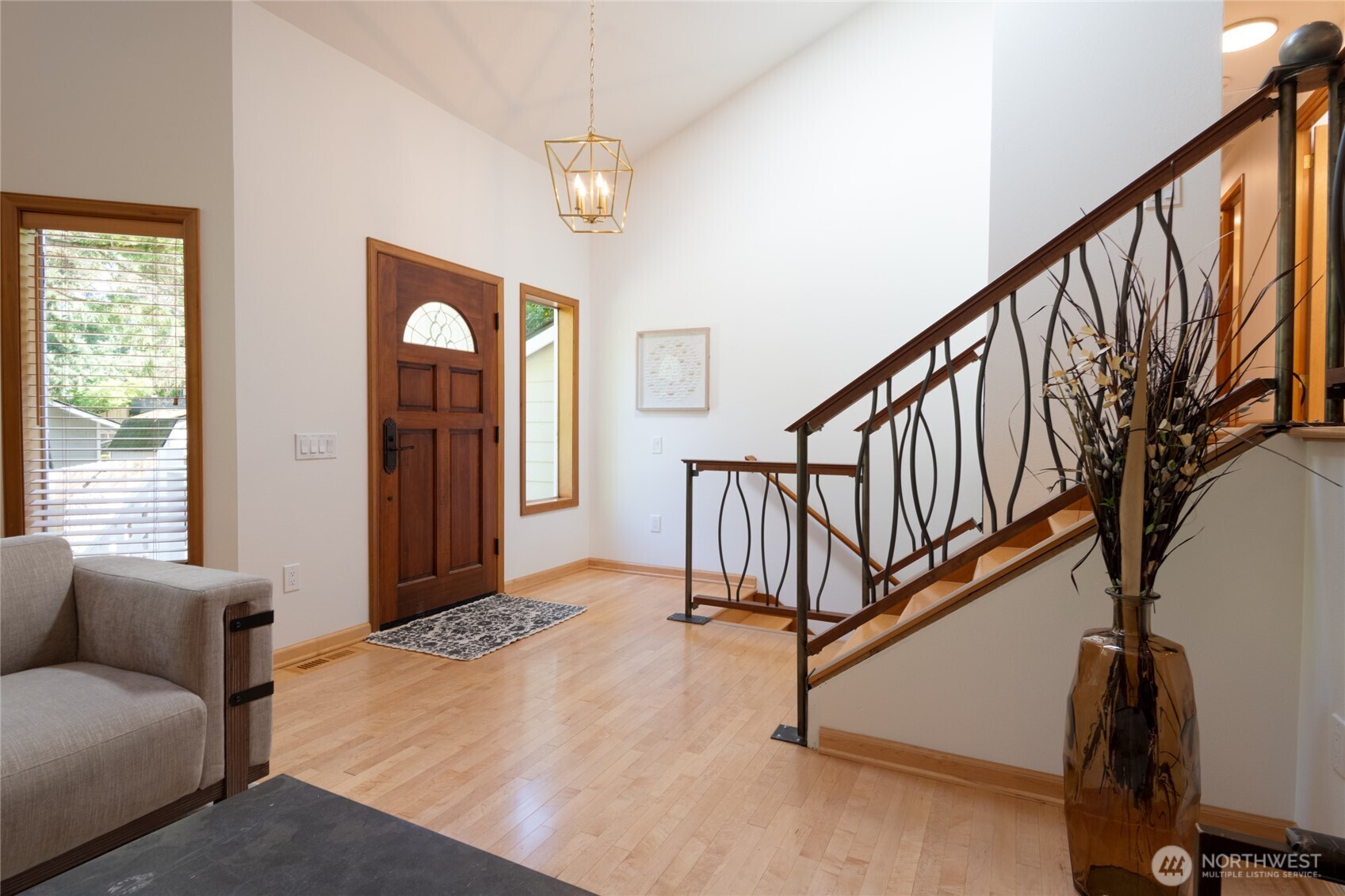 8608 Main Street Edmonds, WA 98026 - Photo 2 of 36