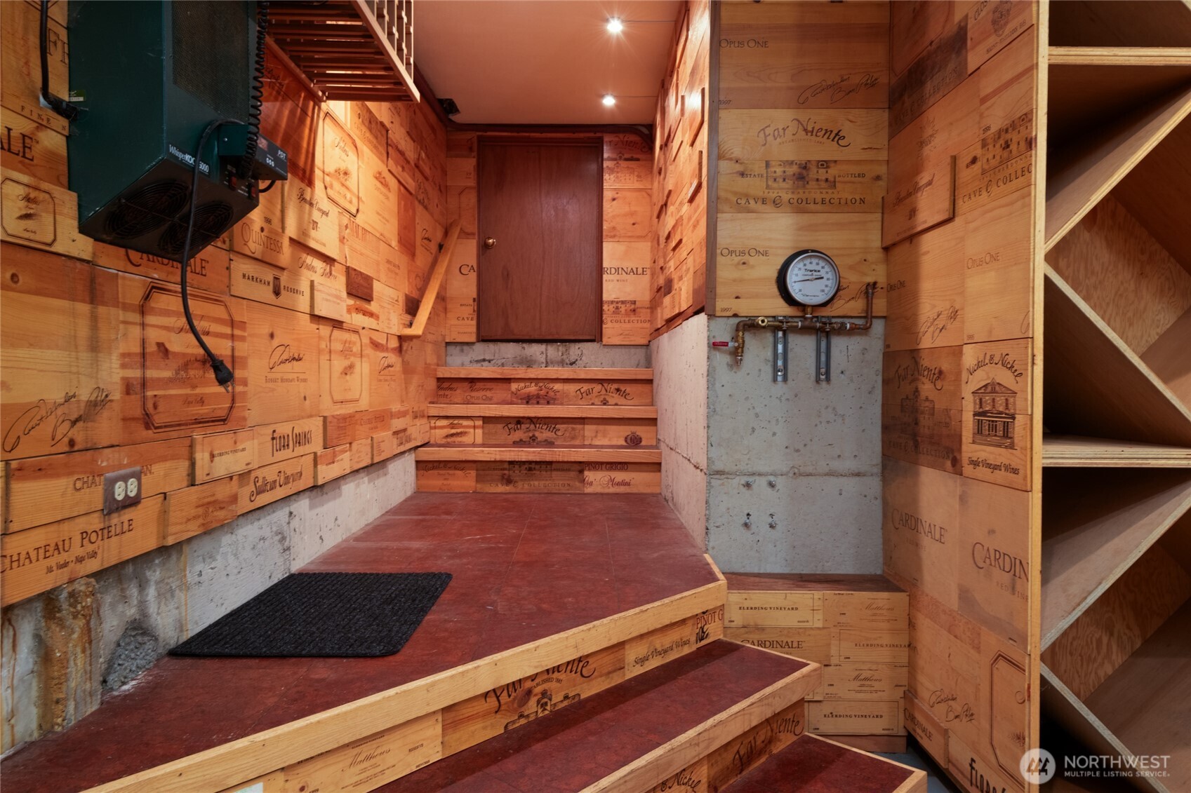 8608 Main Street Edmonds, WA 98026 - Photo 28 of 36