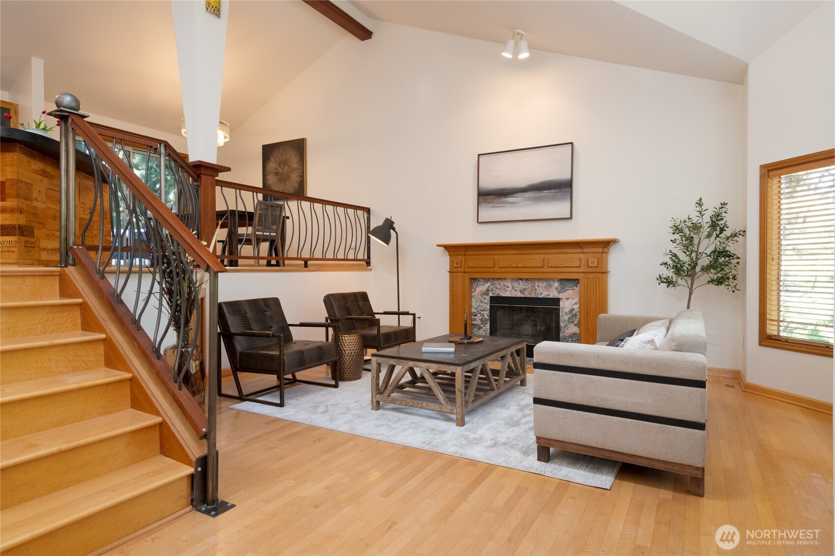 8608 Main Street Edmonds, WA 98026 - Photo 3 of 36