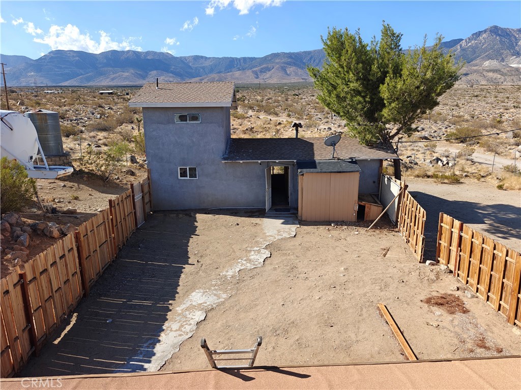 31576 Emerald Road Lucerne Valley, CA 92356 - Photo 50 of 51 a front view of a house