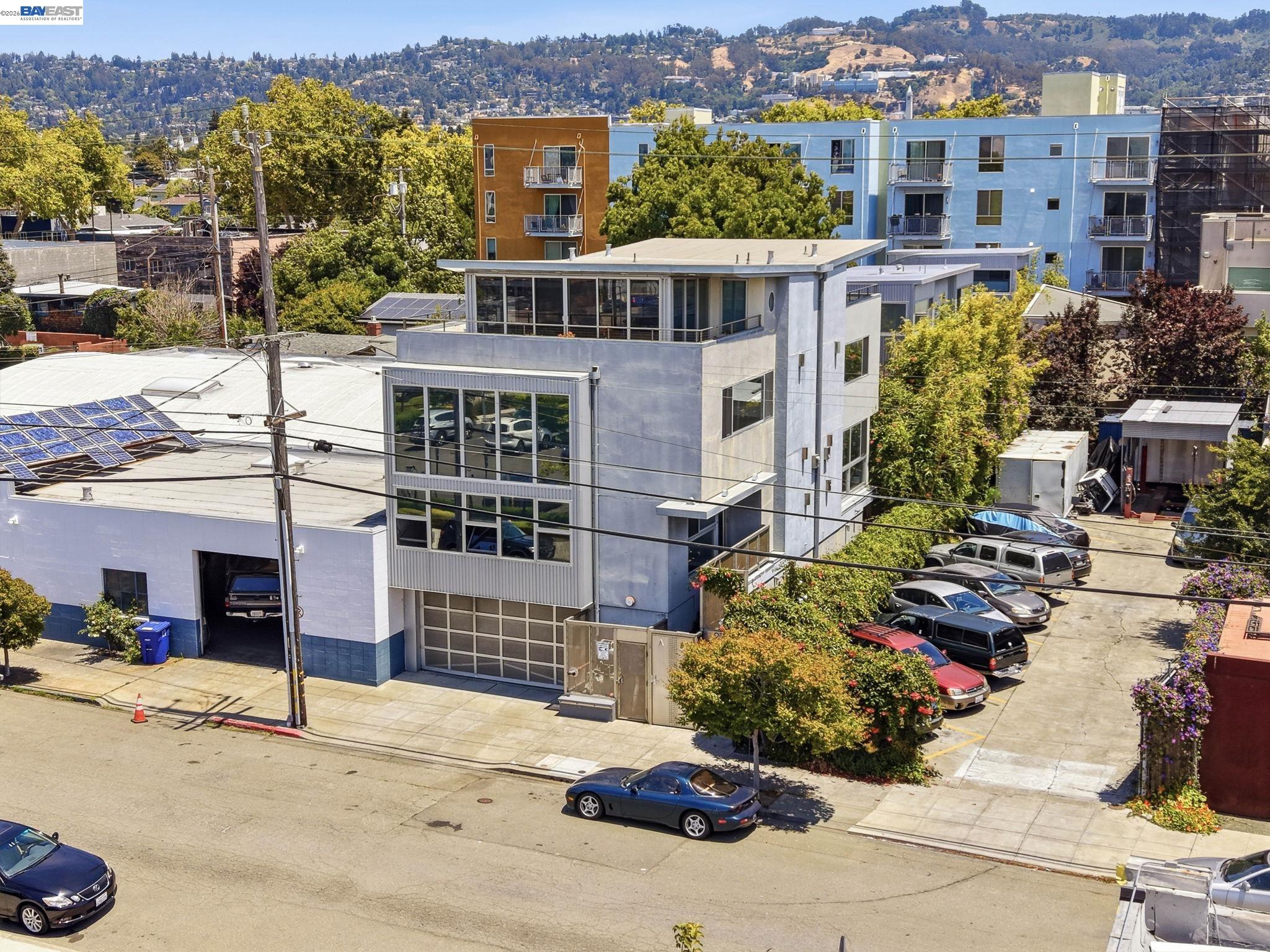 2709 Tenth Street, Unit D Berkeley, CA 94710 - Photo 2 of 67