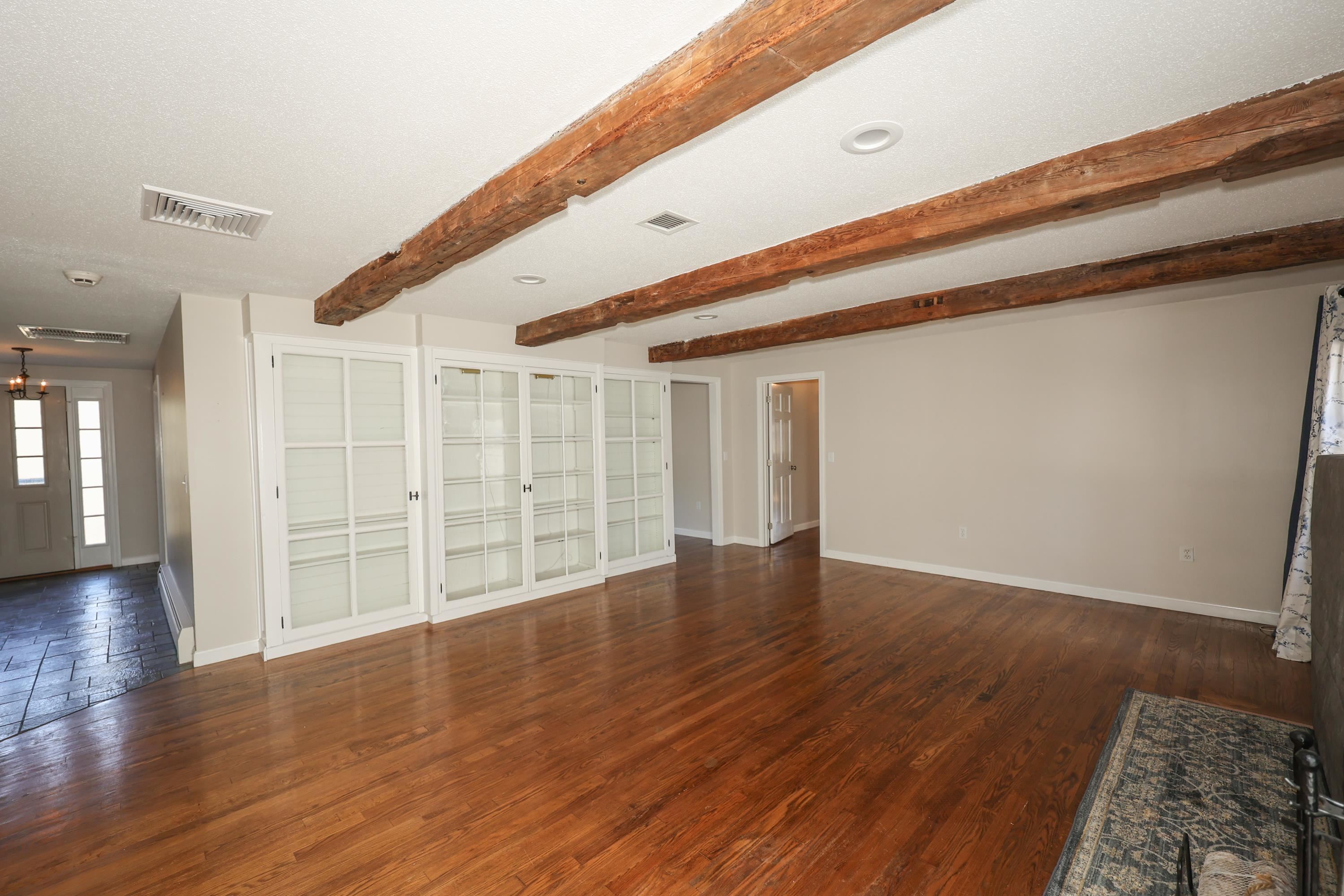 27 Juniper Drive Bedford, NH 03110 - Photo 15 of 40