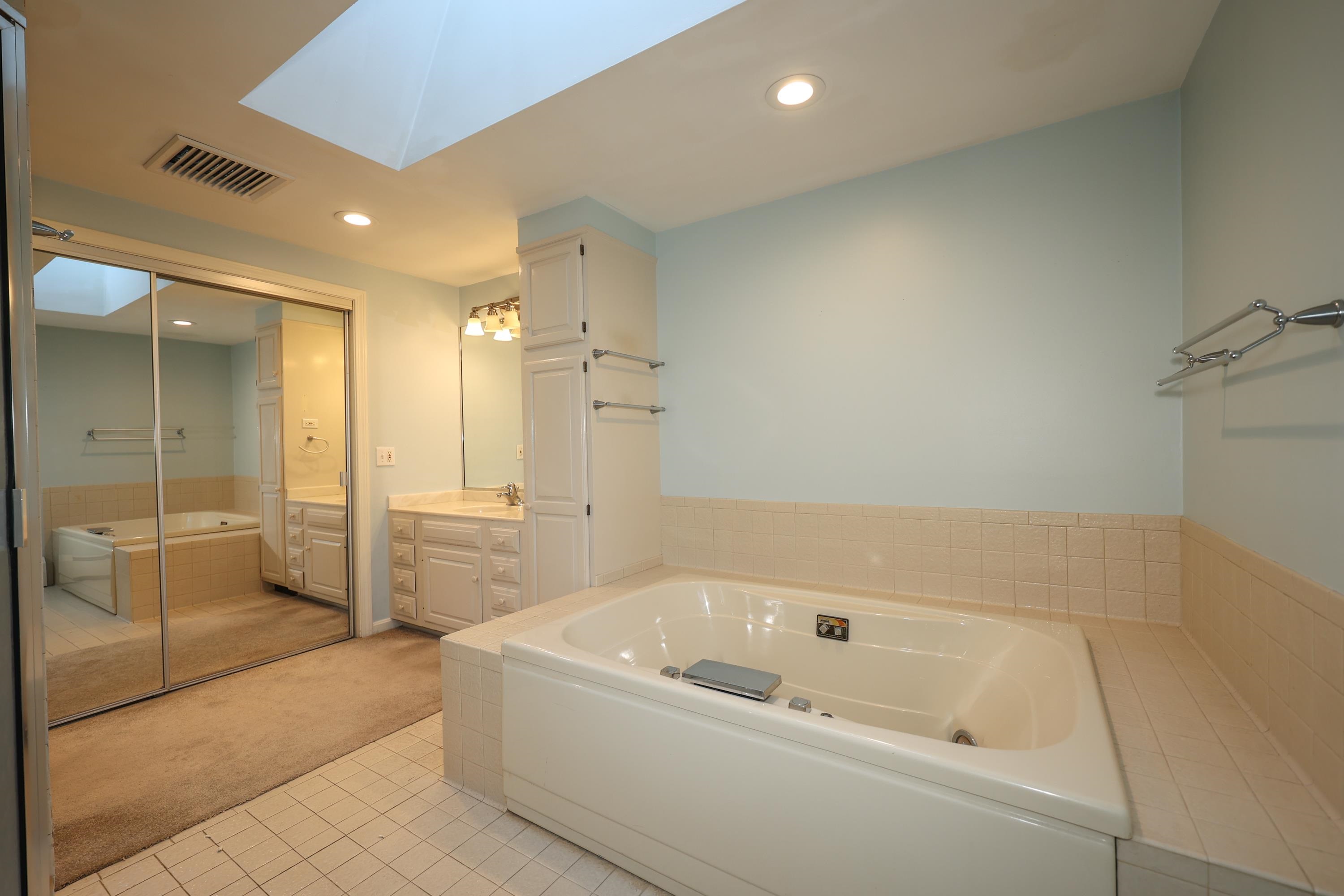 27 Juniper Drive Bedford, NH 03110 - Photo 28 of 40