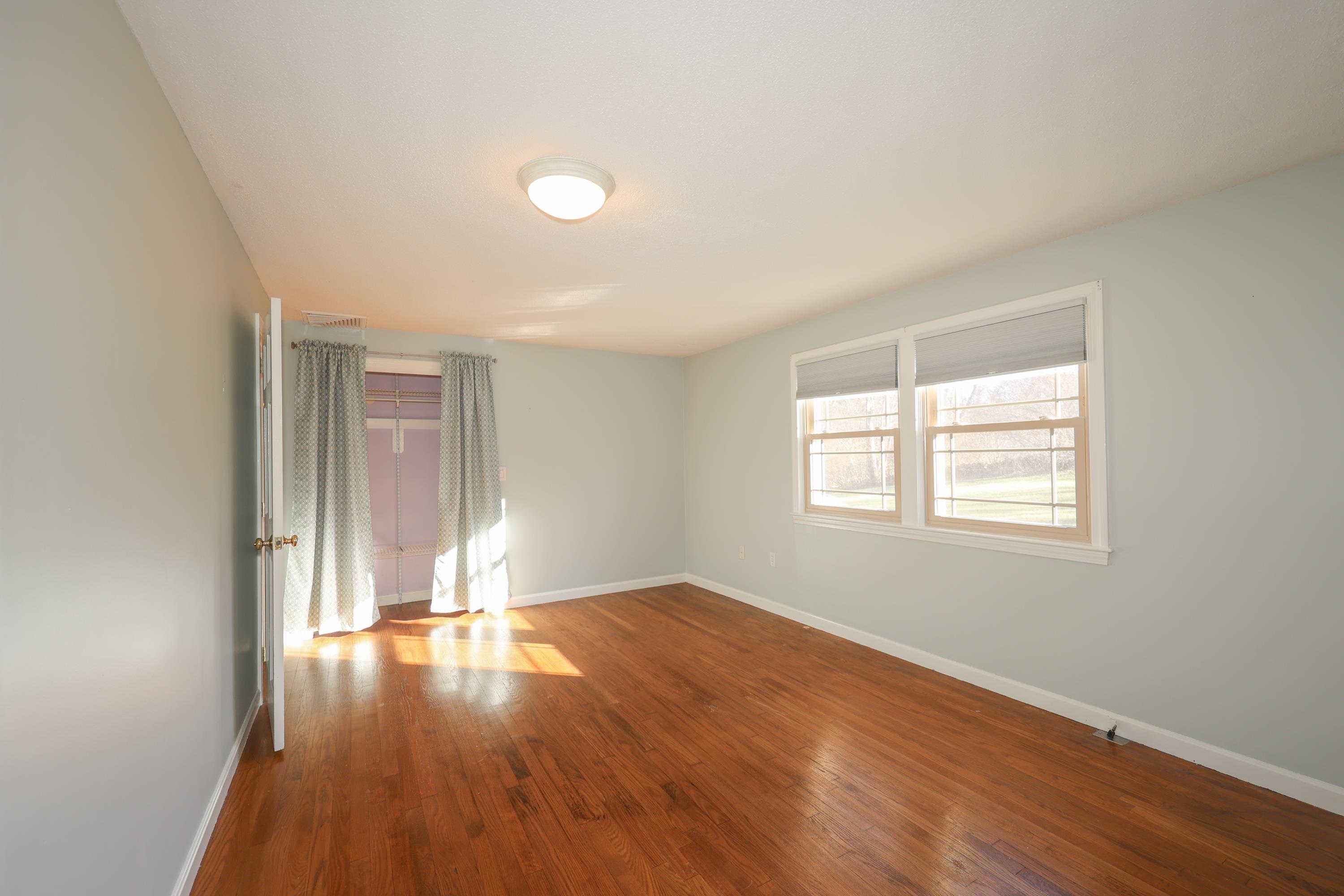 27 Juniper Drive Bedford, NH 03110 - Photo 33 of 40