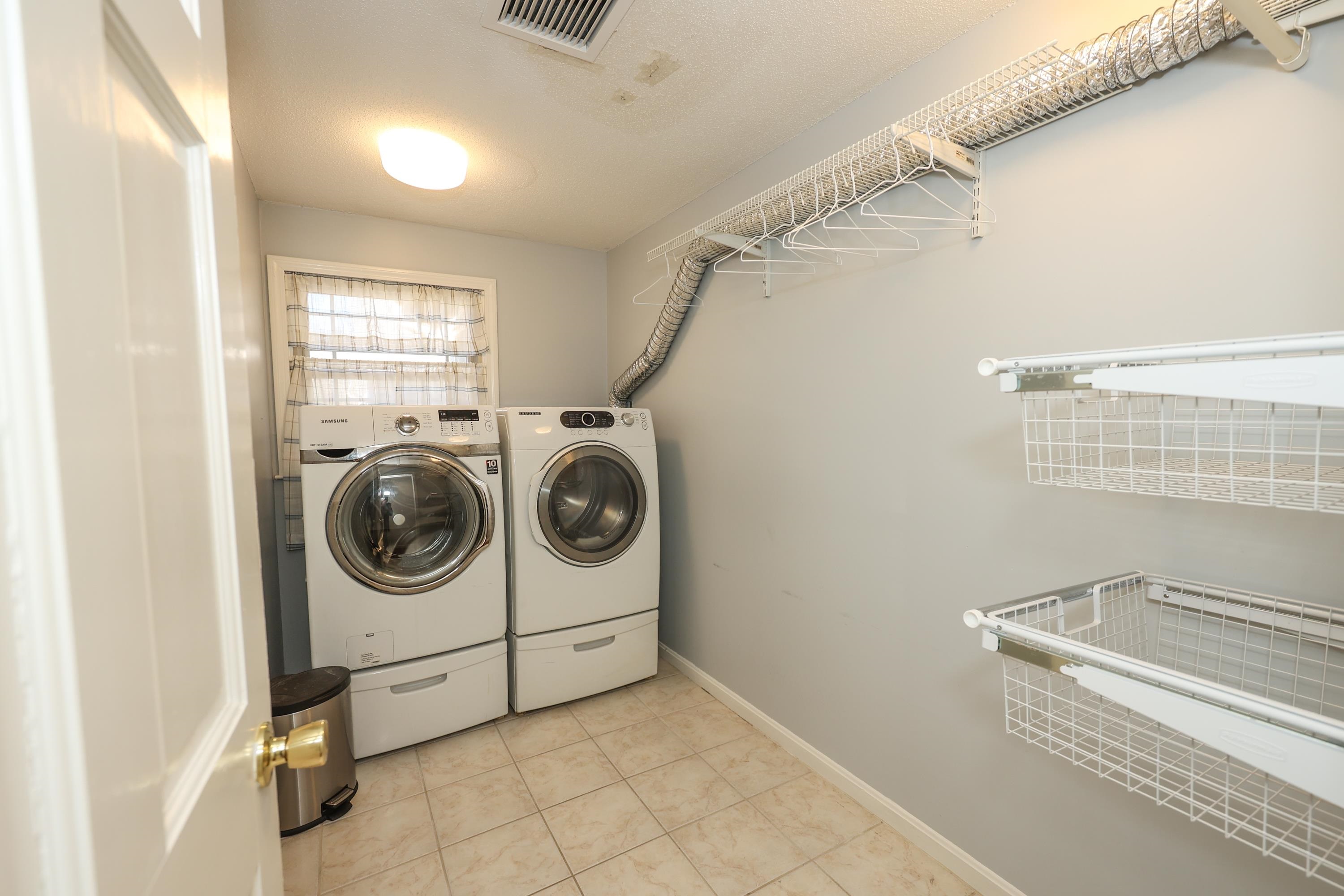 27 Juniper Drive Bedford, NH 03110 - Photo 37 of 40