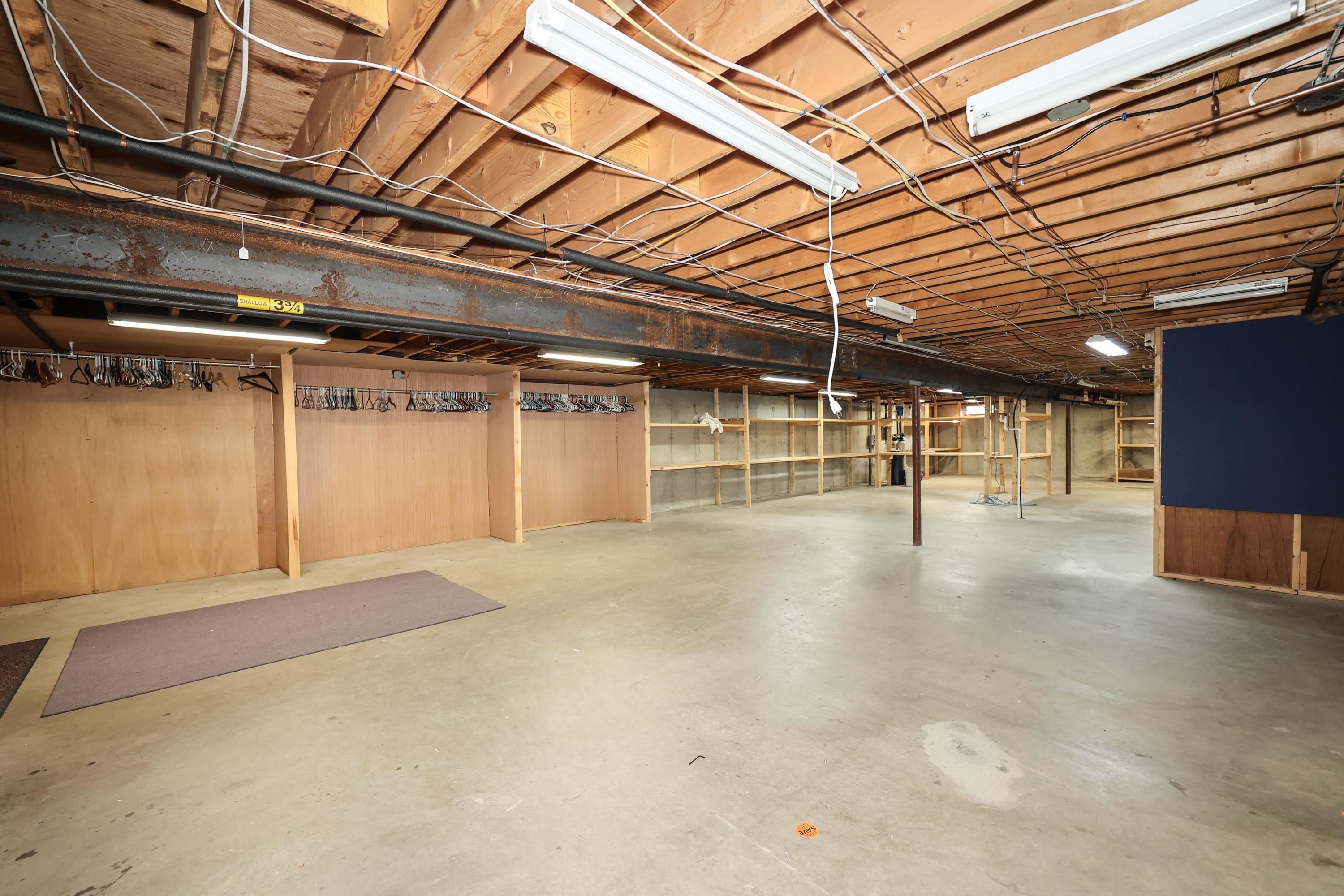 27 Juniper Drive Bedford, NH 03110 - Photo 39 of 40