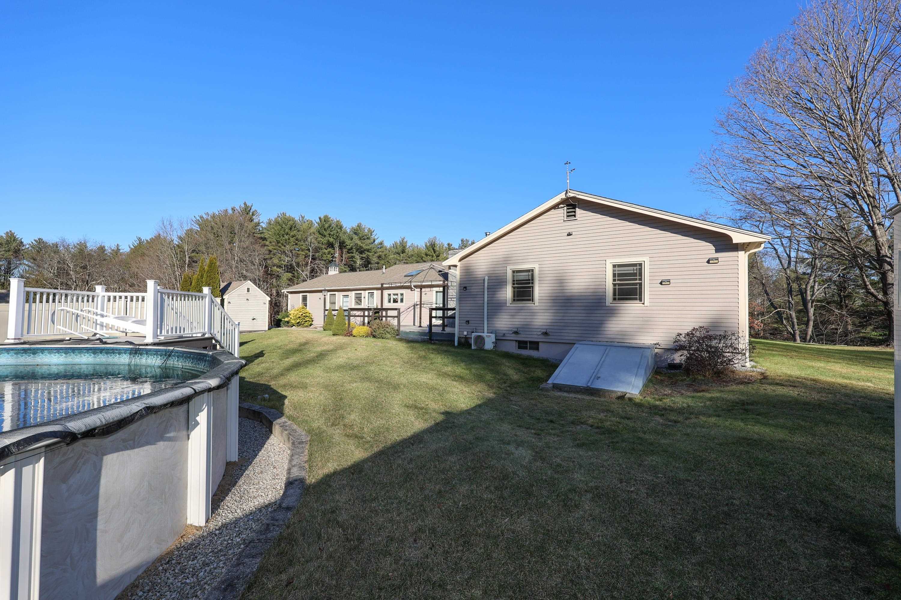 27 Juniper Drive Bedford, NH 03110 - Photo 6 of 40