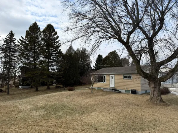 $189,900 | 3311 Whistle Lane, Two Rivers, WI 54241