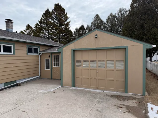$189,900 | 3311 Whistle Lane, Two Rivers, WI 54241