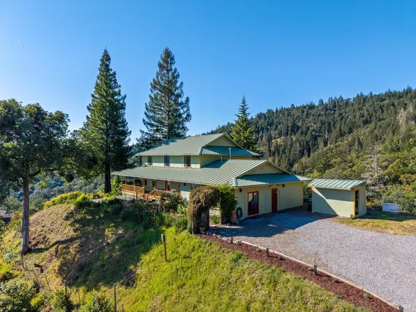 $775,000 | 1455 Oak Knoll Road, Ukiah, CA 95482