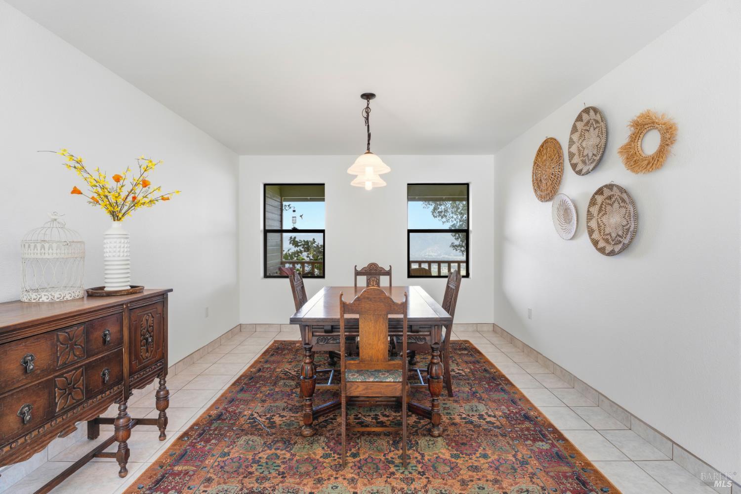 1455 Oak Knoll Road Ukiah, CA 95482 - Photo 11 of 54 Formal dining area.