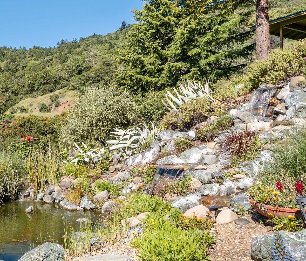1455 Oak Knoll Road Ukiah, CA 95482 - Photo 37 of 54