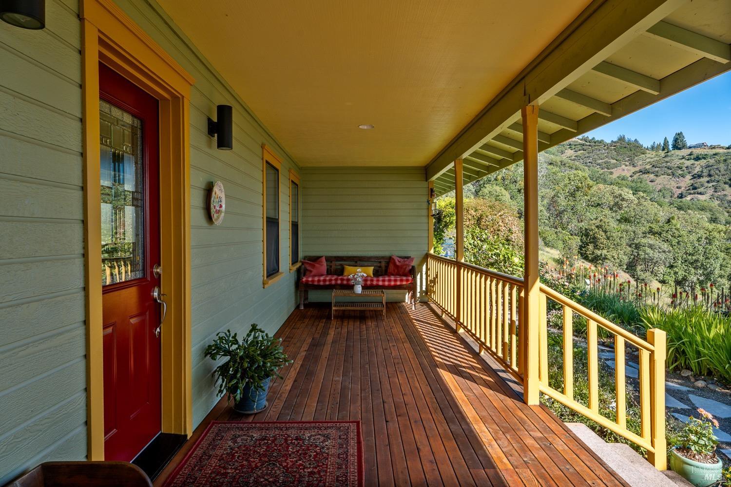 1455 Oak Knoll Road Ukiah, CA 95482 - Photo 4 of 54 Morning coffee tastes different here.