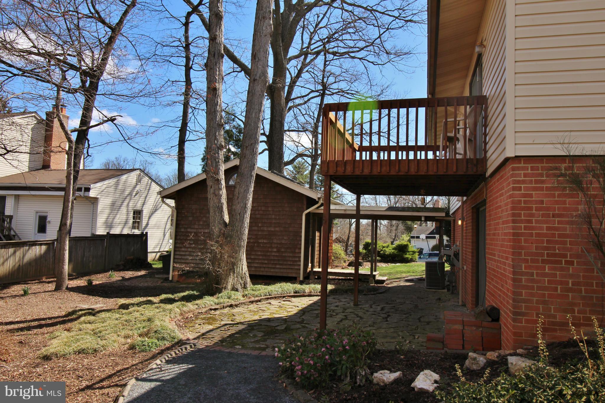 Exterior (Rear)