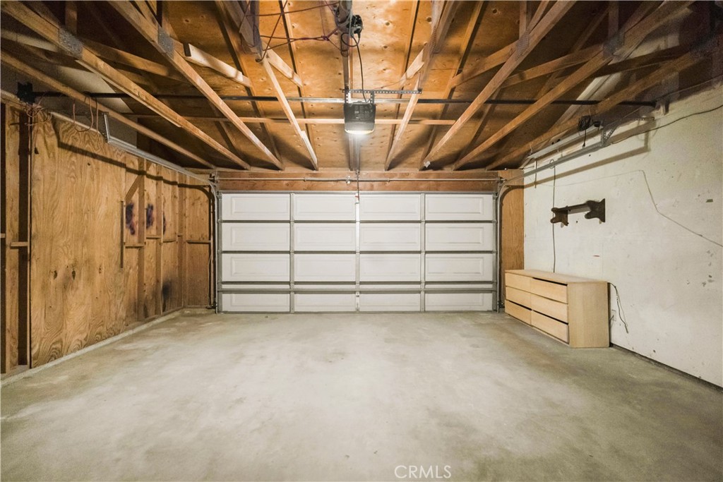 20209 Otoe Road Apple Valley, CA 92307 - Photo 29 of 32 a view of a garage