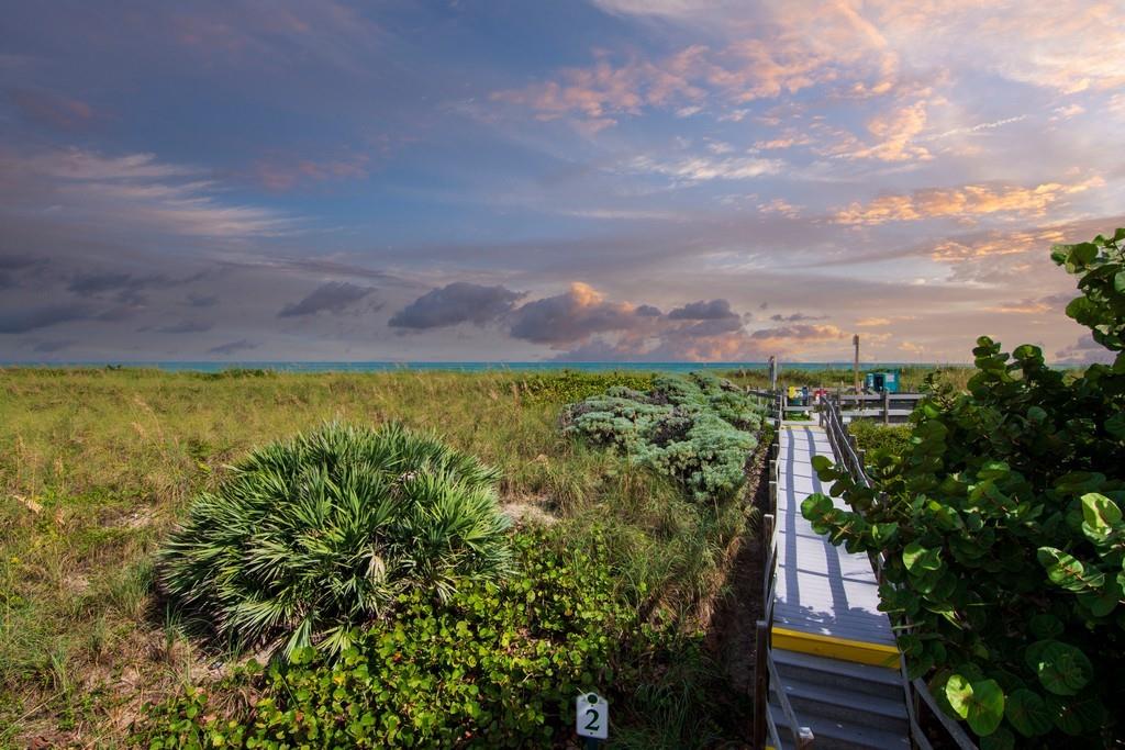 11 Winghaven Lane Fort Pierce, FL 34949 - Photo 29 of 50 a view of a city