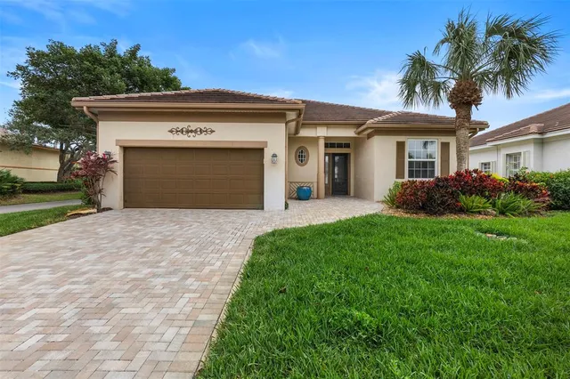 a black and white photo of a city