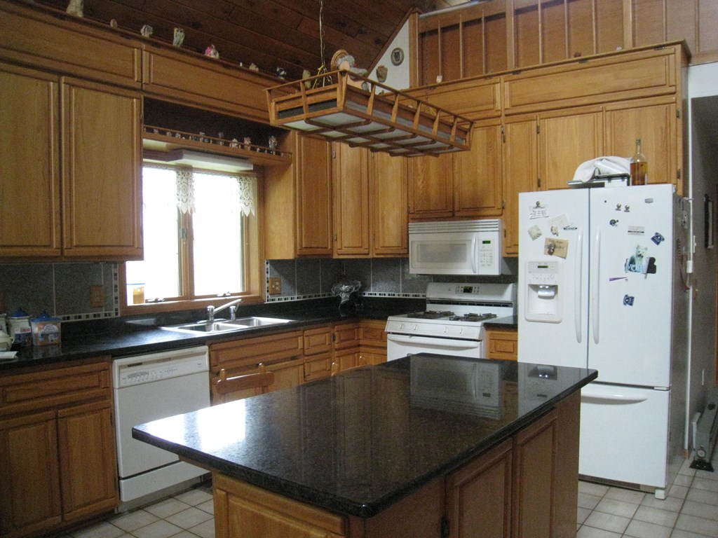 4219 Hammarstrom Road Sturgeon Bay, WI 54235 - Photo 6 of 14