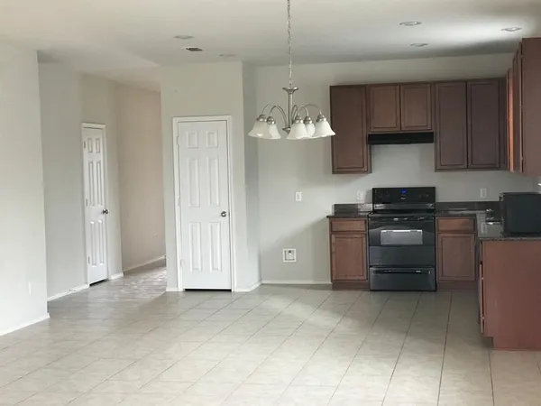 $2,000 | 1720 Gayla Creek Drive, Little Elm, TX 75068