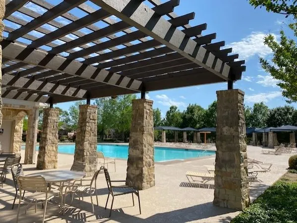 $2,000 | 1720 Gayla Creek Drive, Little Elm, TX 75068