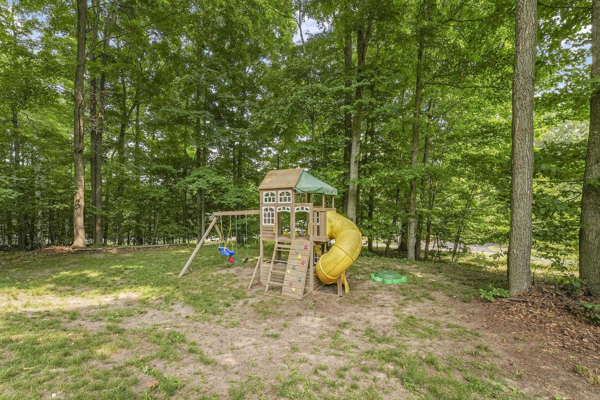 4955 Truax Lake Road Williamsburg, MI 49690 - Photo 46 of 54