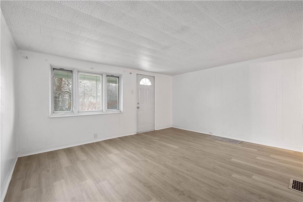 53 Sycamore Street Ellsworth, PA 15331 - Photo 11 of 28 Gallery Image 11