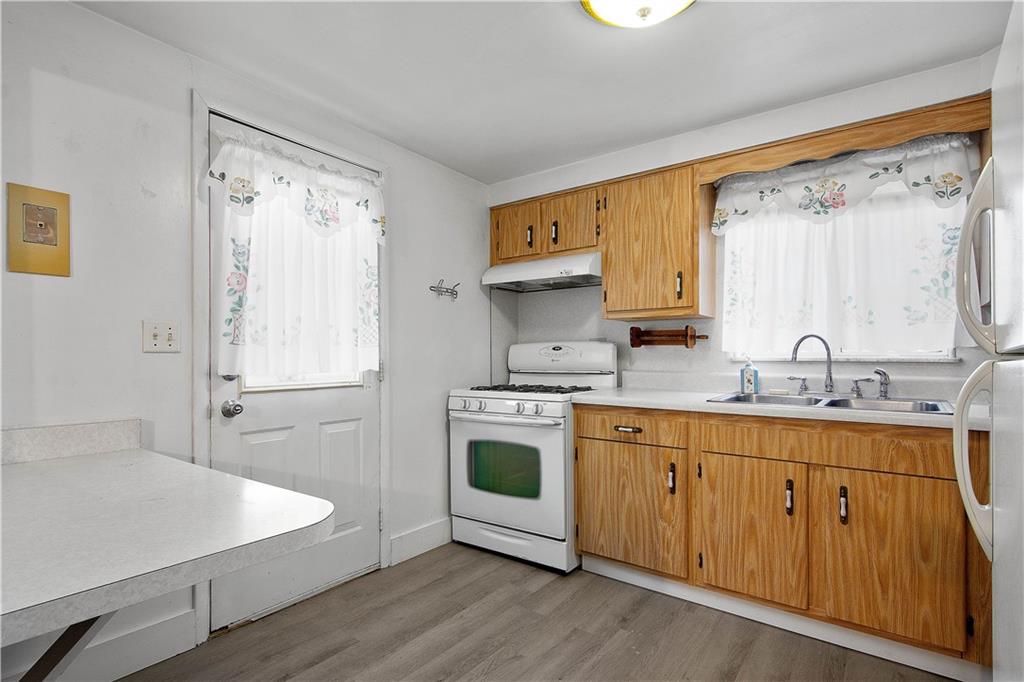 53 Sycamore Street Ellsworth, PA 15331 - Photo 6 of 28 Gallery Image 6