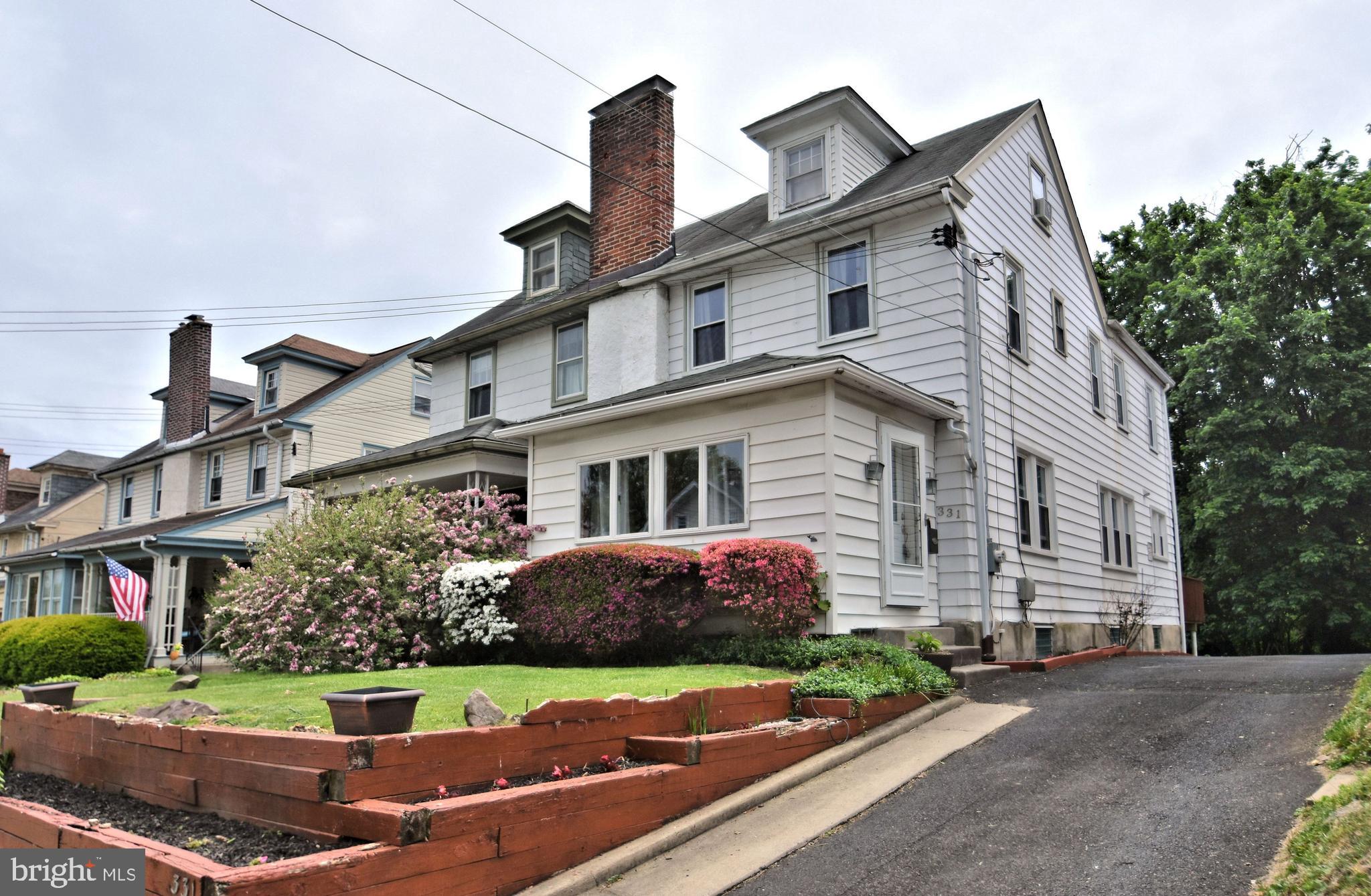 331 Oak Road Glenside, PA 19038 - Photo 1 of 25 Gallery Image 1